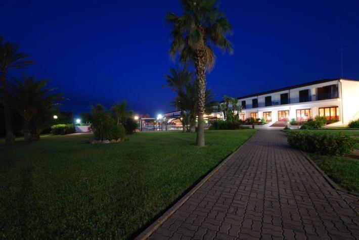 Hotel Club Santa Sabina Torre Santa Sabina Exterior photo