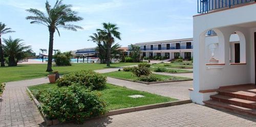 Hotel Club Santa Sabina Torre Santa Sabina Exterior photo